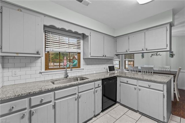 974 N Haven CIR, Chesapeake, VA 23322
