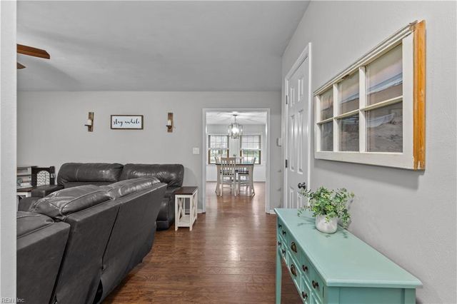 974 N Haven CIR, Chesapeake, VA 23322