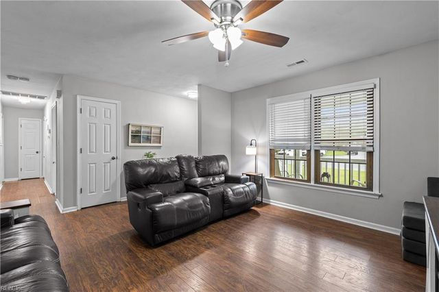 974 N Haven CIR, Chesapeake, VA 23322