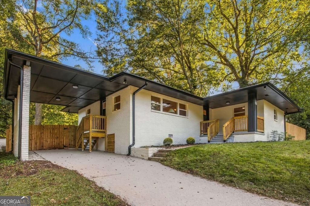 1713 Cahoon Street SW, Atlanta, GA 30310 — photo 2