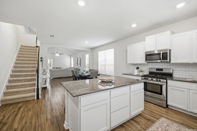 8602 Knapp Rise, San Antonio, TX 78254