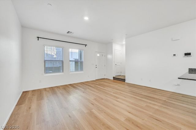 7484 Mountain Ledge Street, Las Vegas, NV 89139