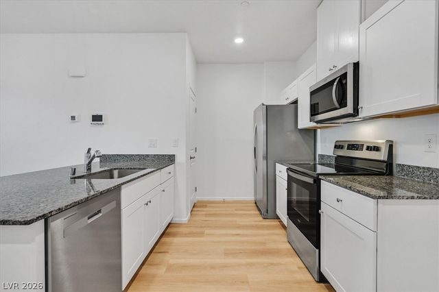 7484 Mountain Ledge Street, Las Vegas, NV 89139