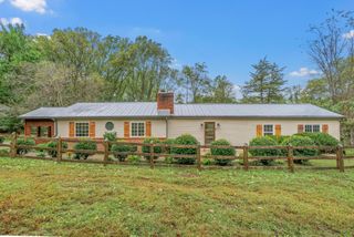 2938 Highway 48, Cunningham, TN 37052