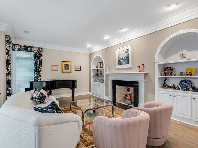 4N680 WARE WOODS Drive, St. Charles, IL 60175