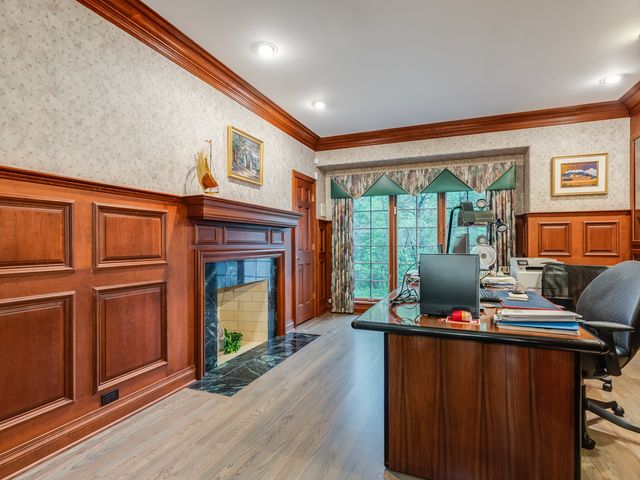 4N680 WARE WOODS Drive, St. Charles, IL 60175