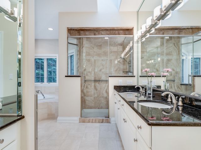 4N680 WARE WOODS Drive, St. Charles, IL 60175