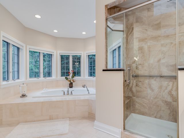 4N680 WARE WOODS Drive, St. Charles, IL 60175