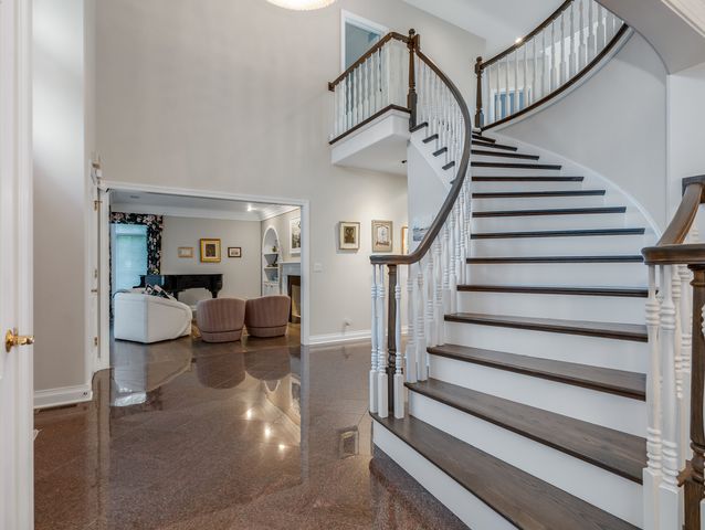 4N680 WARE WOODS Drive, St. Charles, IL 60175