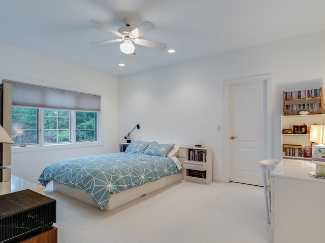 4N680 WARE WOODS Drive, St. Charles, IL 60175