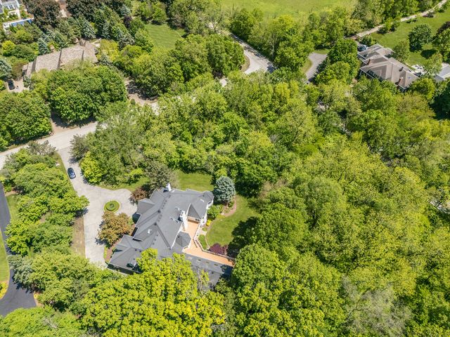 4N680 WARE WOODS Drive, St. Charles, IL 60175