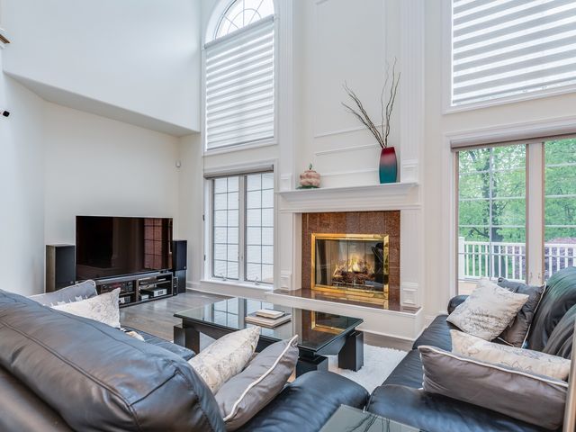 4N680 WARE WOODS Drive, St. Charles, IL 60175