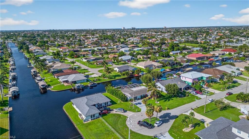138 SE 40th ST, CAPE CORAL, FL 33904 — photo 2