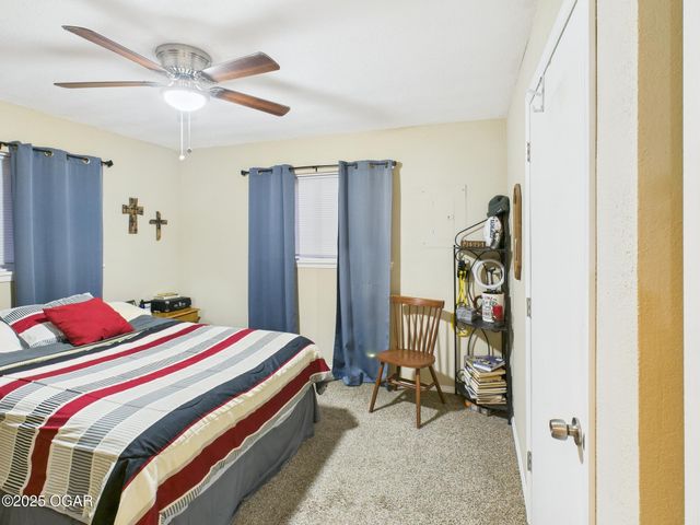 2417 N St Louis Avenue, Joplin, MO 64801