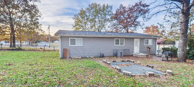 2417 N St Louis Avenue, Joplin, MO 64801