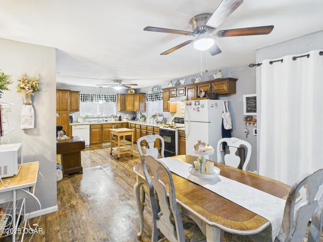 2417 N St Louis Avenue, Joplin, MO 64801