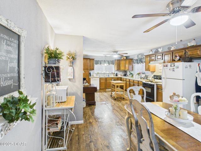 2417 N St Louis Avenue, Joplin, MO 64801