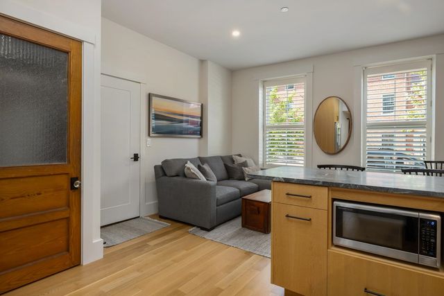 124 State Street, Portsmouth, NH 03801