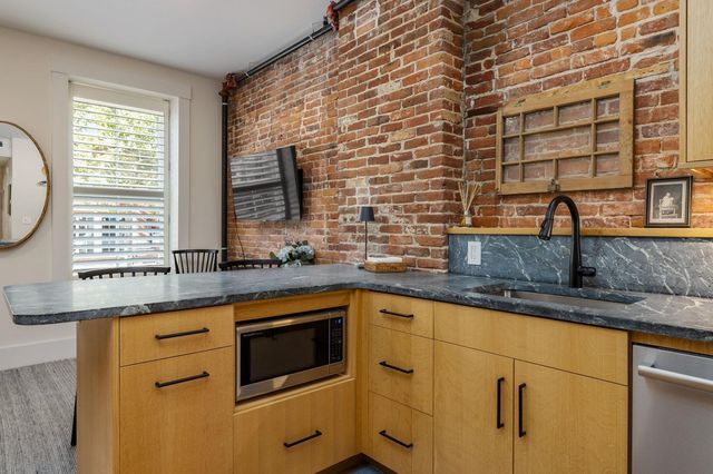 124 State Street, Portsmouth, NH 03801