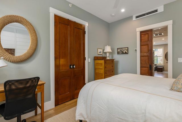 124 State Street, Portsmouth, NH 03801