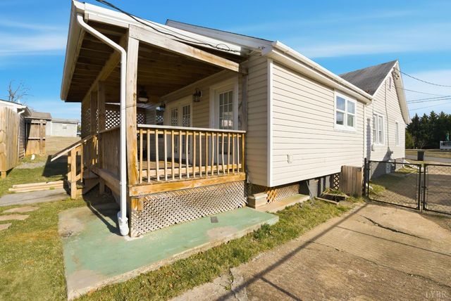 609 Pine Drive, Lynchburg, VA 24503