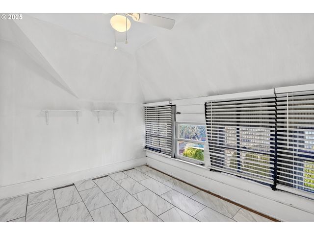 6404 Ne 10TH Ave, Portland, OR 97211