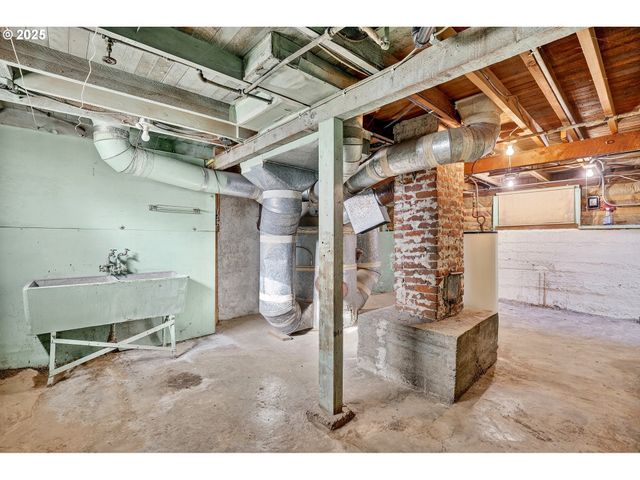 6404 Ne 10TH Ave, Portland, OR 97211