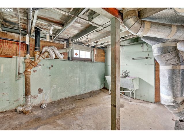 6404 Ne 10TH Ave, Portland, OR 97211