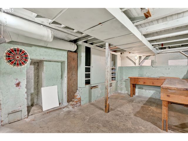 6404 Ne 10TH Ave, Portland, OR 97211