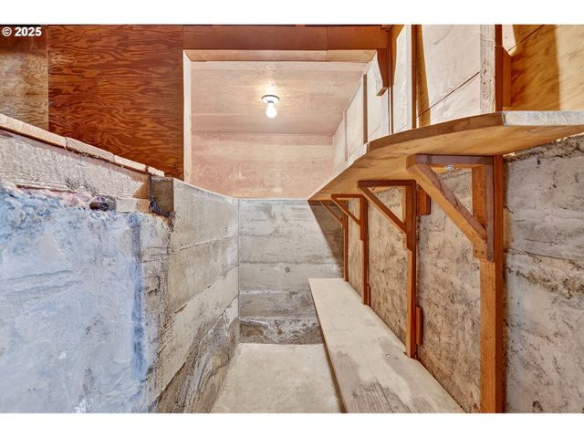 6404 Ne 10TH Ave, Portland, OR 97211