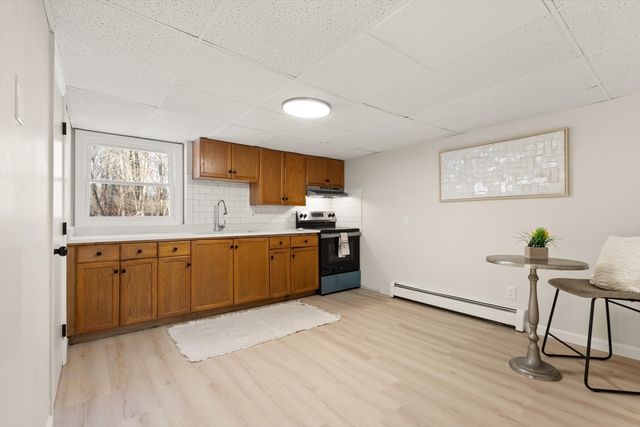 8 Maple Lane, Millbury, MA 01527