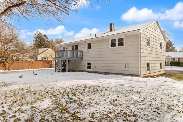 8 Maple Lane, Millbury, MA 01527