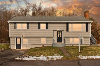 8 Maple Lane, Millbury, MA 01527