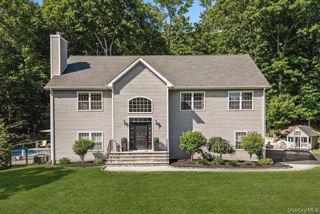 103 Teakettle Spout Road, Mahopac, NY 10541