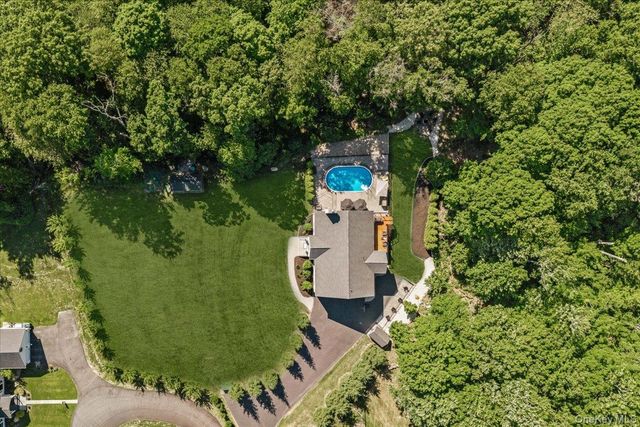 103 Teakettle Spout Road, Mahopac, NY 10541