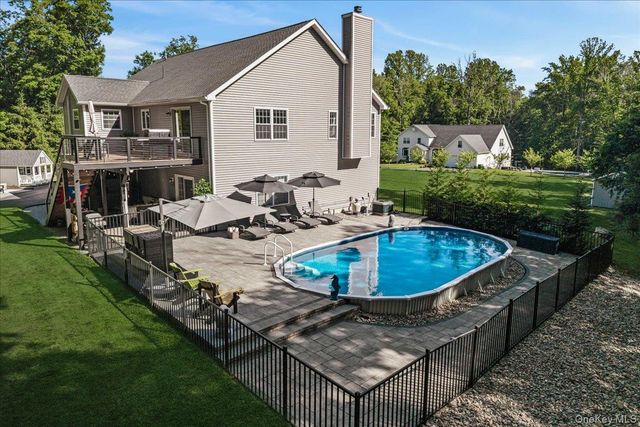 103 Teakettle Spout Road, Mahopac, NY 10541