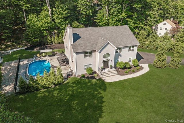 103 Teakettle Spout Road, Mahopac, NY 10541