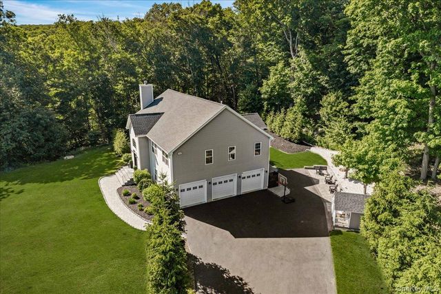 103 Teakettle Spout Road, Mahopac, NY 10541
