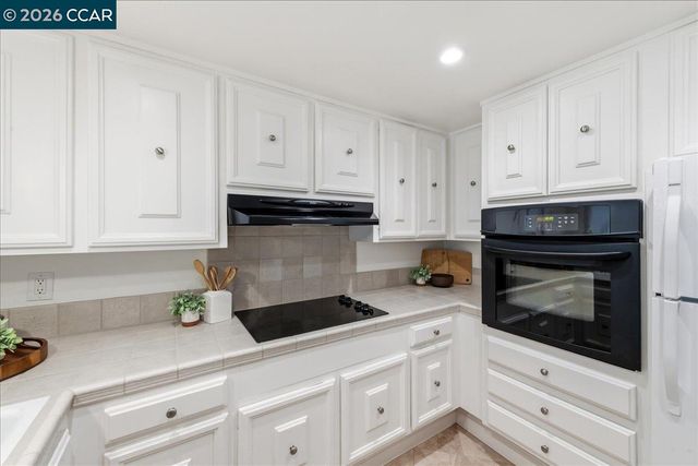 1224 Canyonwood Ct 2, Walnut Creek, CA 94595