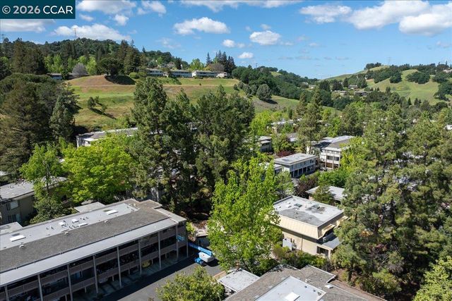 1224 Canyonwood Ct 2, Walnut Creek, CA 94595