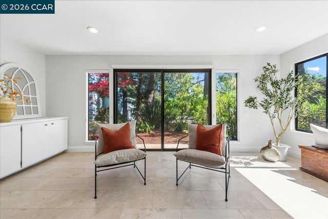 1224 Canyonwood Ct 2, Walnut Creek, CA 94595