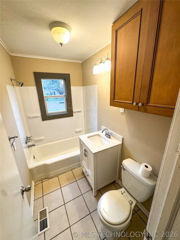 817 S Hickory Street, Sapulpa, OK 74066