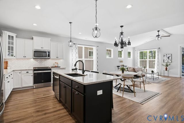 15731 Fishers Green Dr, Chesterfield, VA 23832
