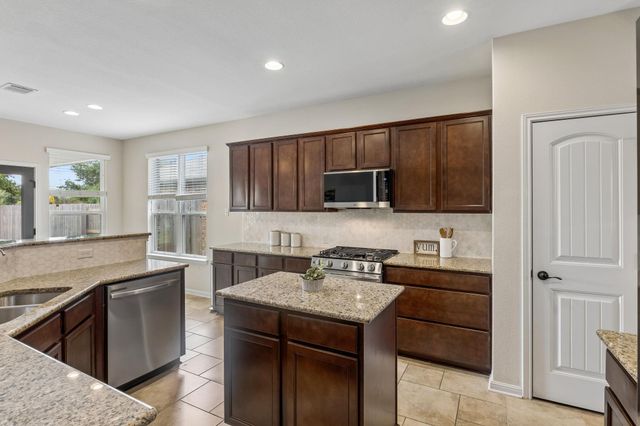 250 Mystic Hollow, Buda, TX 78610