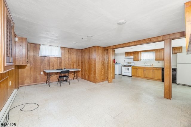 225 Linden Rd, Wayne Twp., NJ 07470