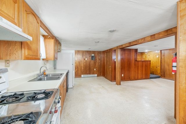 225 Linden Rd, Wayne Twp., NJ 07470