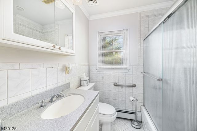 225 Linden Rd, Wayne Twp., NJ 07470