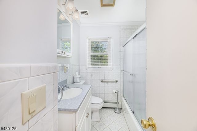 225 Linden Rd, Wayne Twp., NJ 07470