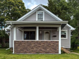 231 Oakwood Avenue, Rockford, IL 61101