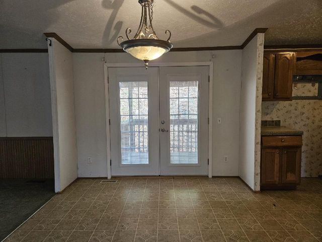 222 Cove Mountain LN, Buchanan, VA 24066